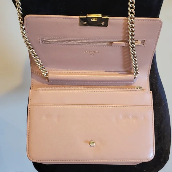 SOLD ๐ Chanel WOC Nude pink wallet on Chain - Picture 7 of 16